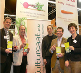 FAIR-BREEDING: Anstoßen zum Start der Initiative auf der BioFach 2008